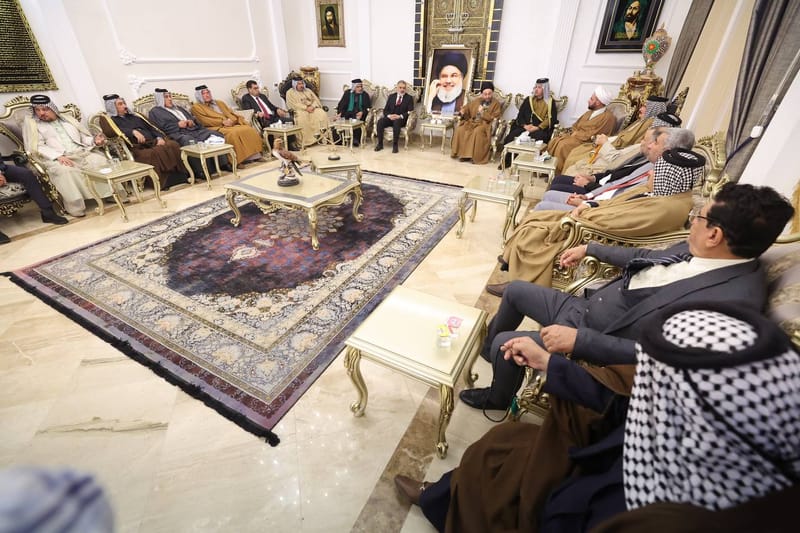 في مضيف النائب الأستاذ يوسف الكلابي في قضاء النعمانية، التقي سماحة السيد عمار الحكيم جمعا من شيوخ ووجهاء القضاء و من قبيلة الكلابيين