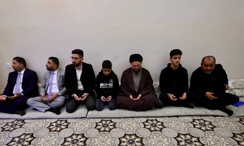 من ناحية تازة بمحافظة كركوك، ترحم سماحة السيد عمار الحكيم  على روح الشهيد عمار عبد الحسين صادق الحمزلي لدى زيارته لعائلة الكريمة.