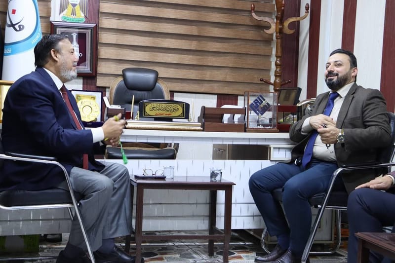 زيارة الأستاذ محمد الكناني مسؤول المكتب المهني والوفد المرافق له إلى نقابة الفنانين العراقيين في البصرة ومناقشة واقع الفن البصري وكيفية إستثماره في توعية الجمهور.