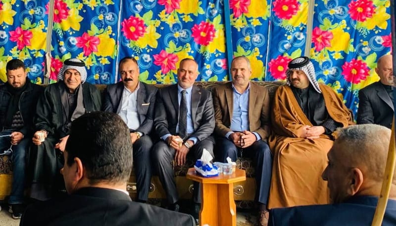 امين ديالى الاستاذ فرات التميمي برفقة الاستاذ قاسم المعموري ومسؤول العلاقات الاستاذ عادل العنبكي وعضو الهيئة العامة الاستاذ عمار المسعودي ، يقدم واجب العزاء في عدد من مجالس العزاء في المحافظة.