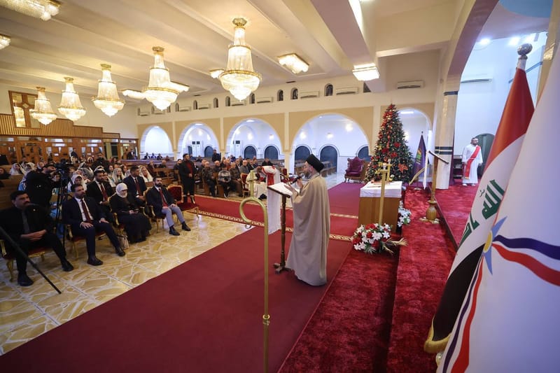 بارك  سماحة السيد عمار الحكيم  للمكون المسيحي والشعب العراقي وكل المسيحيين في العالم عيد الميلاد المجيد خلال زيارته للكنيسة الأرثوذكسية القديمة