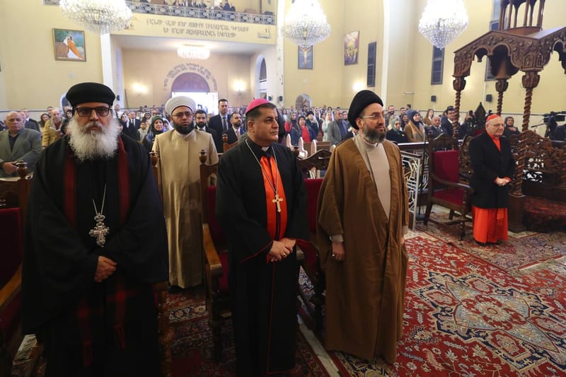 حضور سماحة السيد عمار  الحكيم  قداس أعياد الميلاد في كنيسة القديس كريكور المنور للارمن الارثوذكس في بغداد