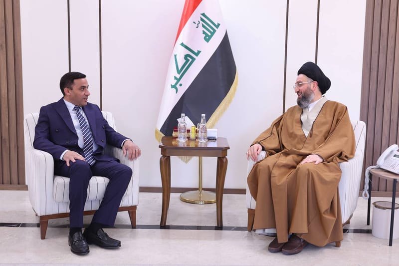 خلال لقاء سماحة السيد عمار الحكيم  وفدَ منظمة نهضة العراق لتطوير الشباب، يتقدمهم الدكتور إبراهيم المحمداوي