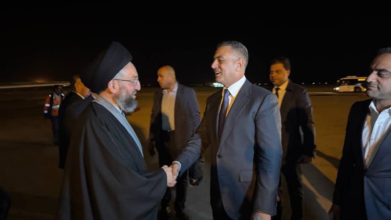 لدى وصول سماحة السيد عمار الحكيم  إلى محافظة البصرة الفيحاء وفي مطارها الدولي
