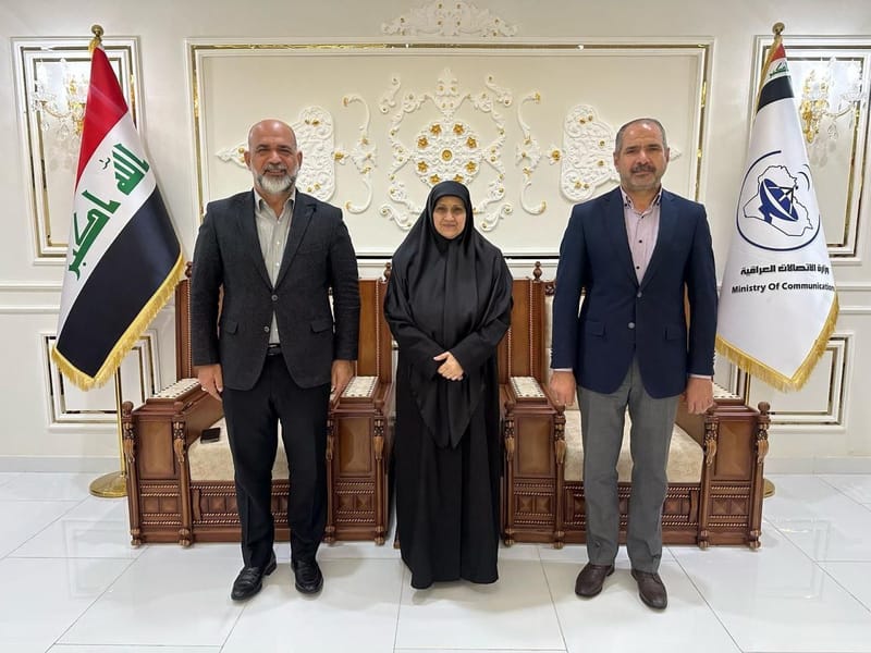 رئيس لجنة الخدمات النيابية الأستاذ علي الحميداوي وأمين محافظة ديالى الأستاذ فرات التميمي يلتقيان وزيرة الاتصالات الدكتورة هيام الياسري لبحث خطط تطوير قطاع الاتصالات وتكنولوجيا المعلومات.