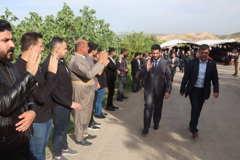 مسؤول مكتب إقليم كردستان الأستاذ صباح الصالحي يقدم واجب العزاء والمواساة إلى عشيرة البريفكاني الكريمة، بوفاة المغفور له بإذن الله تعالى الشيخ خالد أغا الأومري، في محافظة دهوك، ناحية بردرش