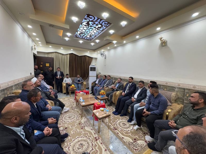 السيد رضا الحكيم يزور دائرة الكوت الأولى ويلتقي قياداتها التنظيمية بحضور مسؤول إقليم الجنوب السيد قصي الموسوي وأمين المحافظة الشيخ حميد الكعبي ومسساعده التنظيمي السيد حسين بهية ومسؤول الدائرة الأستاذ ضياء الدريعي.