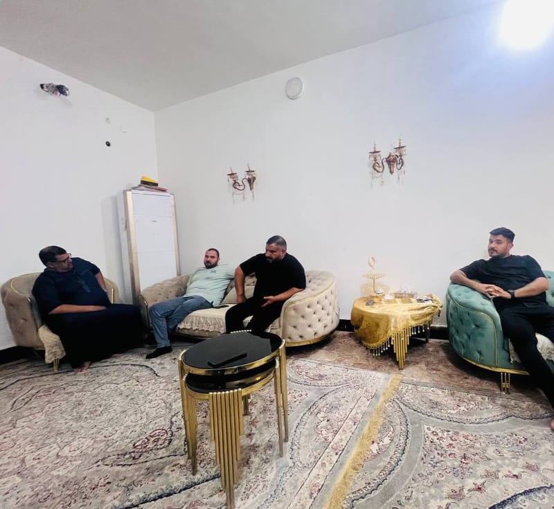 نائب مسؤول المكتب الإعلامي يزور محافظة بابل للاطمئنان على صحة الأستاذ مصطفى الجبوري مسؤول المكتب الأعلامي في المحافظة، بعد تعرضه لحادث مؤسف مُتمنيًا لهُ الصحة والسلامة.