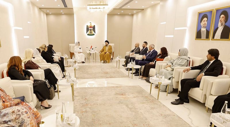 لقاء سماحة السيد عمار الحكيم  مع وفد من النساء القياديات العربيات بمختلف التخصصات