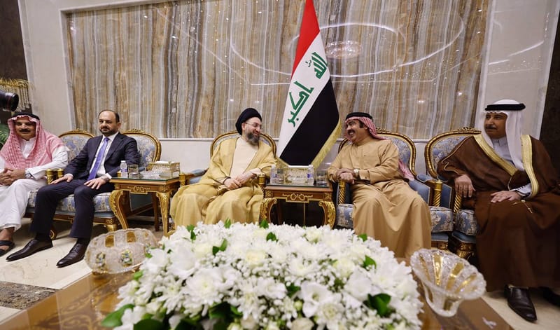 زار سماحة السيد عمار الحكيم  مضيف الشيخ أحمد أبو ريشة بحضور محافظ الأنبار الأستاذ محمد نوري، والتقي جمعا من الشيوخ والوجهاء