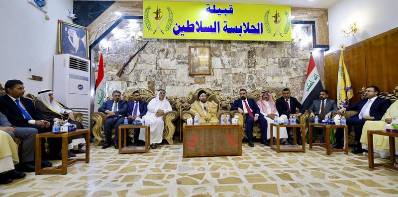 زار سماحة السيد عمار الحكيم مضيف سيادة النائب الأستاذ هيبت الحلبوسي، والتقي جمعا من شيوخ ووجهاء عشائر الگرمة والفلوجة