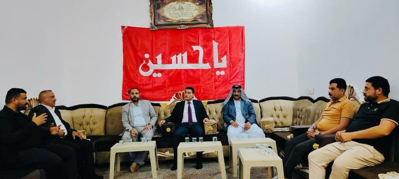 الأستاذ حيدر العويدي يزور منزل الاستاذ أحمد الجمالي مسؤول العلاقات الوطنية في الديوانية لتقديم واجب العزاء بوفاة ابن عمه رحمه الله.