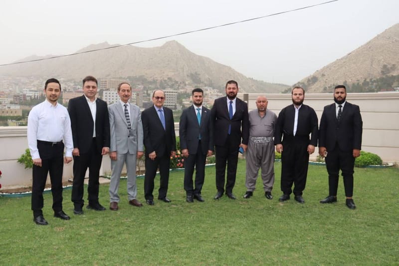 الأستاذ صباح الصالحي يلتقي في مركز محافظة دهوك، الشيخ مأمون بريفكاني، وزير البلديات الأسبق في حكومة الإقليم.