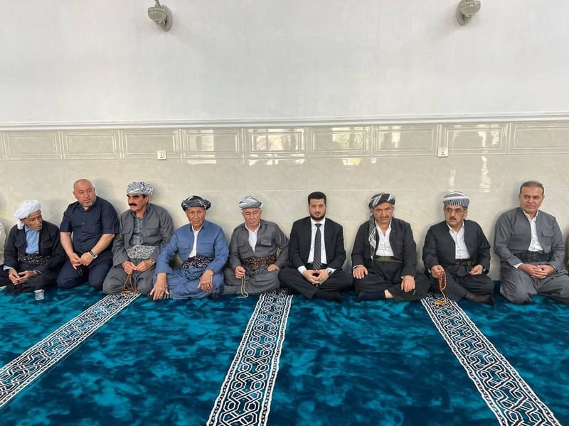 مسؤول إقليم كردستان الأستاذ صباح الصالحي يقدم التعازي إلى السيد أدهم الخيلاني الكسنزاني في مدينة أربيل، بوفاة والدته المرحومة.