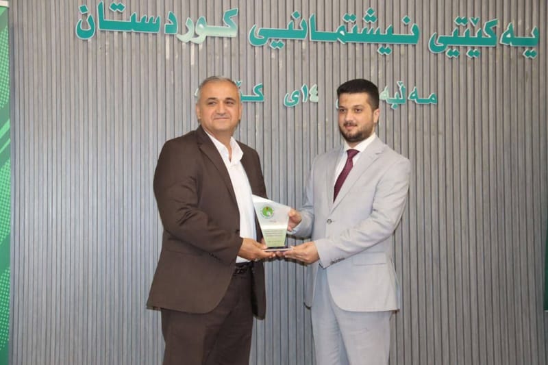 مسؤول إقليم كردستان الأستاذ صباح الصالحي يحضر احتفالية تكريم نخبة من الطلاب المتفوقين في المدارس الابتدائية والمتوسطة.