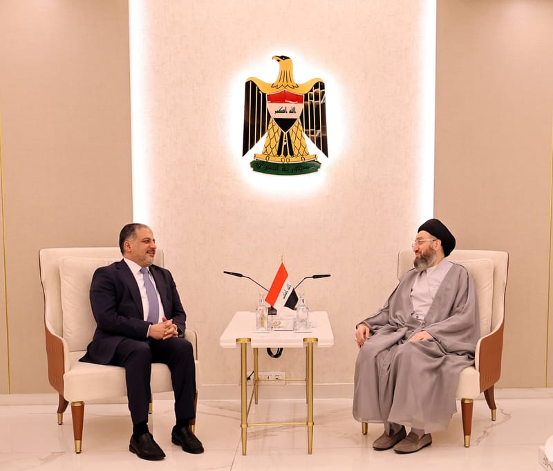 لقاء سماحة السيد عمار الحكيم  معالي وزير الشباب والرياضة الأستاذ أحمد المُبَرْقَع،