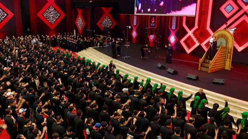 سلام عليك يا حسين سلام الخاشعين على طهر جسدك المسجّى وسلام العاشقين على دمك الطاهر.