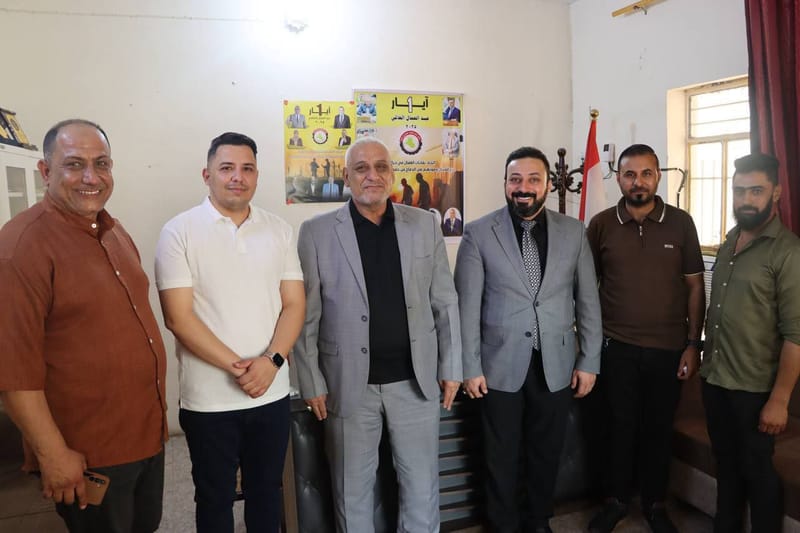 ضمن جولته في محافظة ديالى.. زار مسؤول المكتب المهني، الأستاذ محمد عبد الرضا الكناني، عدداً من النقابات المهنية، شملت اتحاد نقابات العمال، واتحاد الصناعيين، ونقابة المحامين، ونقابة المعلمين.