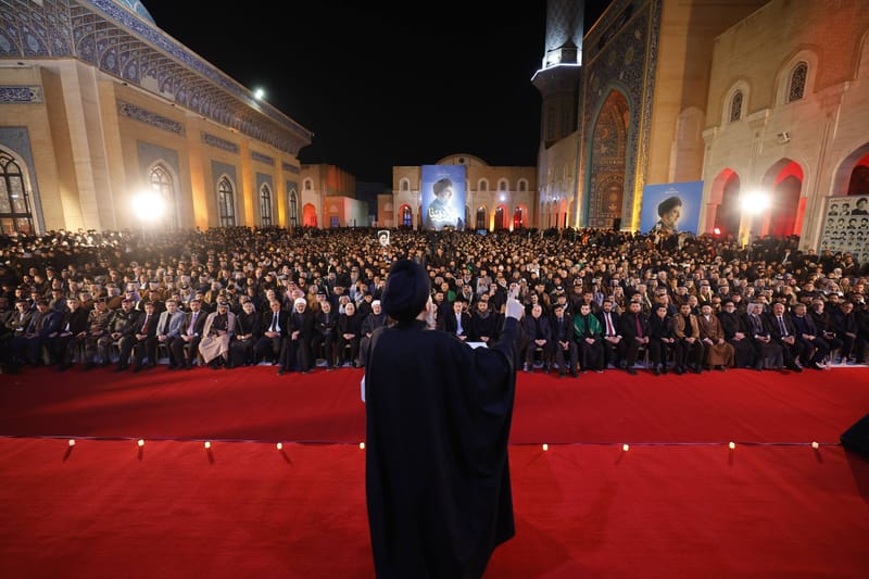 من مرقد شهيد المحراب (قدس سره).. سماحة السيد الحكيم يحدد أولويات المرحلة القادمة