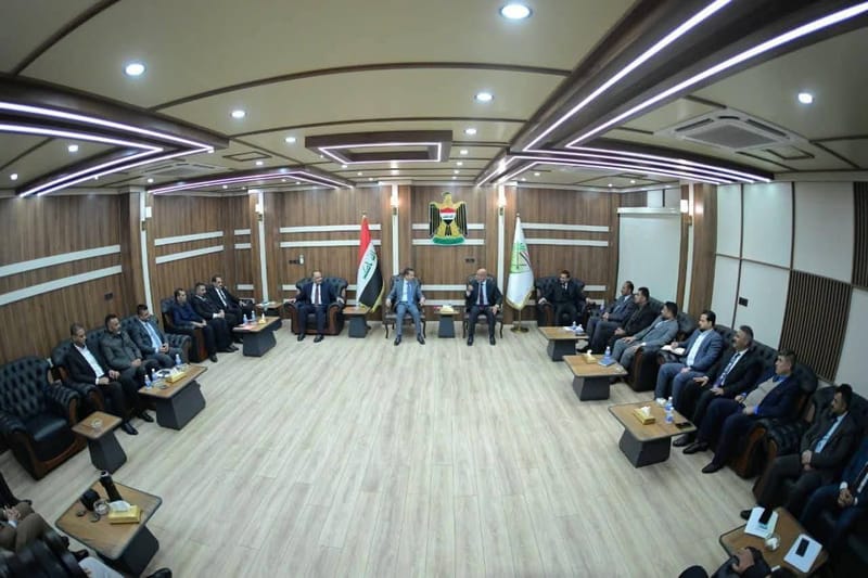 محافظ ذي قار يحدد جدولا زمنيا لتنفيذ قرار تمليك العشوائيات