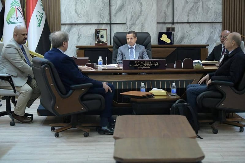 محافظ ذي قار يبحث مع وفد شركة “ألن باور” البريطانية مشروع تدوير النفايات وإنتاج الطاقة النظيفة