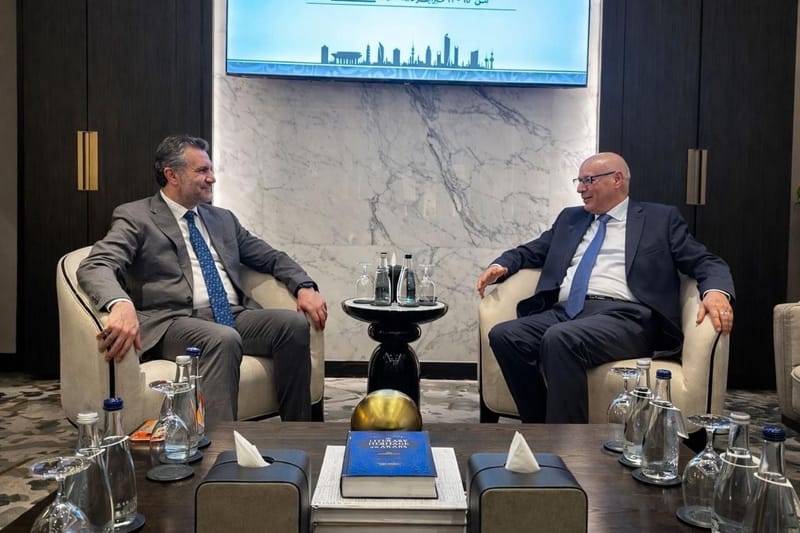 رئيس هيأة الإعلام والاتصالات يبحث مع الأمين العام المساعد لجامعة الدول العربية تعزيز التعاون الإعلامي