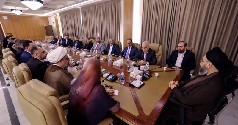 سماحة السيد الحكيم يلتقي أعضاء المكتب السياسي المنتخب في اجتماعه الأول