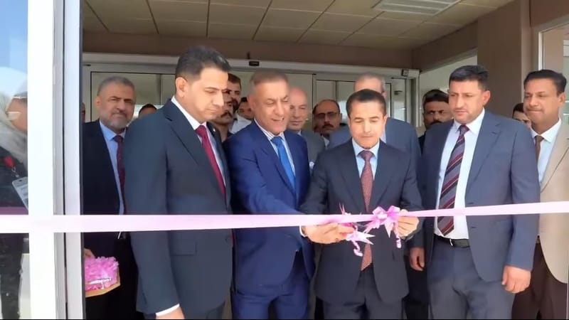 محافظ ذي قار الأستاذ هيثم الحمداني يفتتح عربة العيادة المتنقلة للكشف المبكر عن الأورام السرطانية