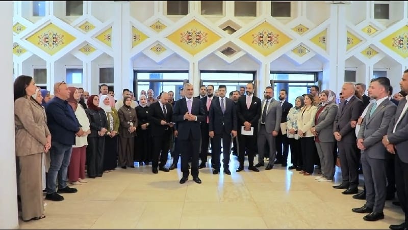 وزير المالية يتبادل التهاني مع موظفي الوزارة بمناسبة عيد الأضحى المبارك
