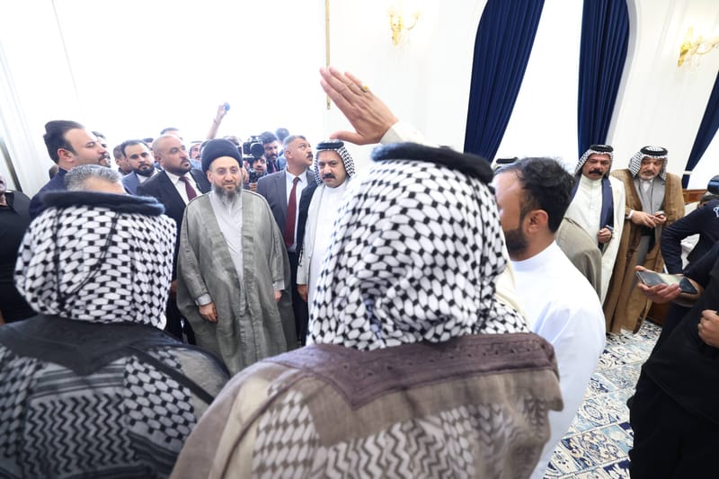 في المثنى.. سماحة السيد الحكيم يلتقي عددًا من الشيوخ والوجهاء في مضيف آل صخيل