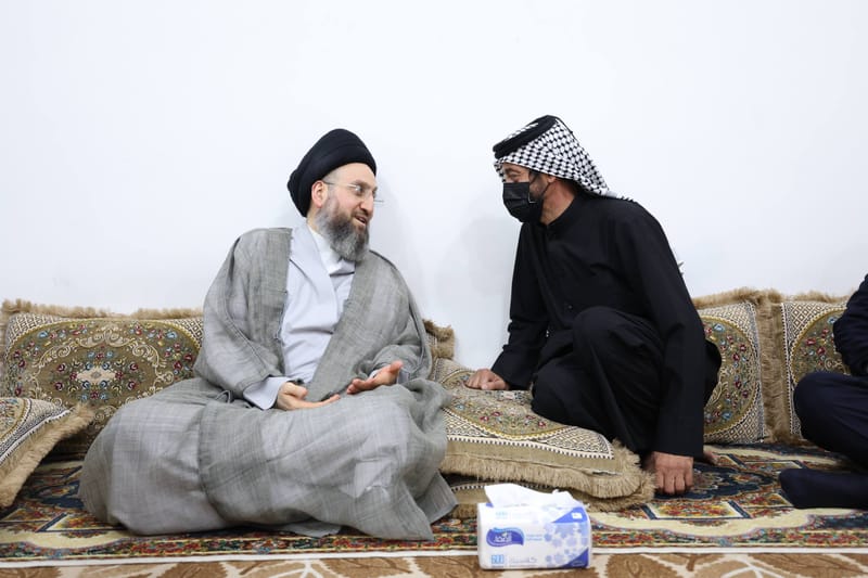 من محافظة المثنى.. سماحة السيد الحكيم يزور عائلة الشهيد زين العابدين الزيادي، ويستذكر بطولات الشهداء