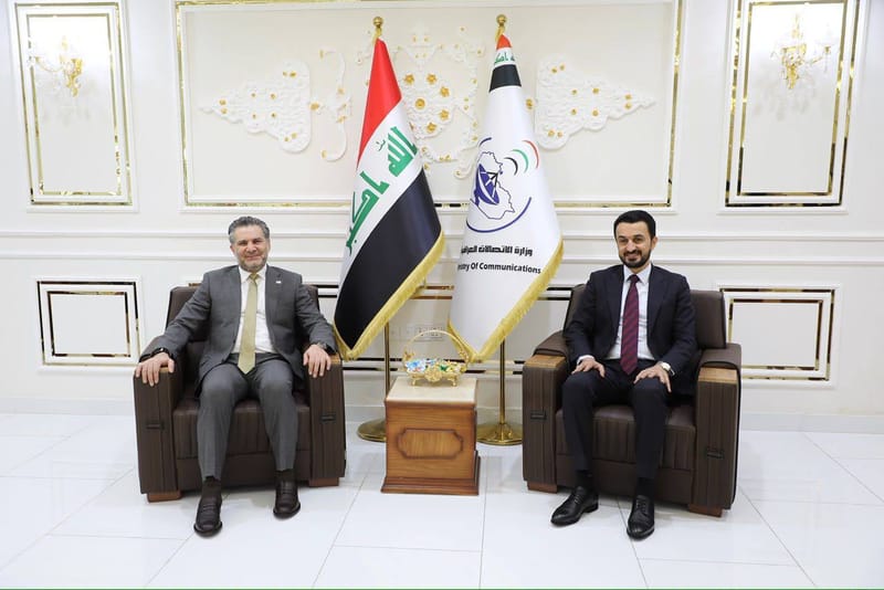 رئيس الجهاز التنفيذي لهيأة الإعلام والاتصالات يلتقي وزير الاتصالات لبحث التعاون المشترك