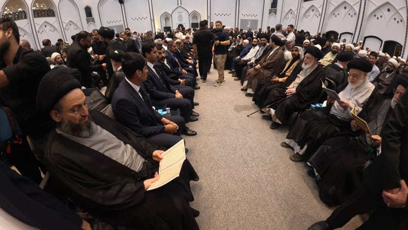 سماحة السيد الحكيم يحضر مجلس الفاتحة المقام على روح المرجع الديني الشيخ  الفيّاض (قدّس سرّه)