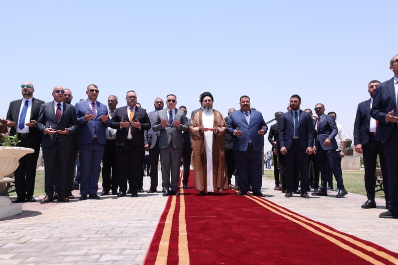سماحة السيد الحكيم يزور نصب الشهداء في محافظة واسط ويترحم على أرواح شهداء العراق