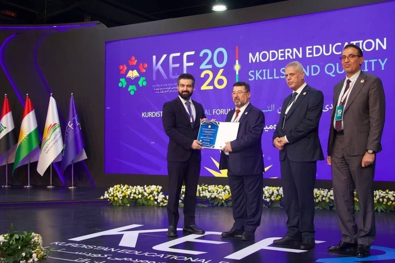 تكريم الدكتور محمد حسام الحسيني في منتدى كردستان الدولي للتعليم لجهوده في انفتاح التعليم العراقي على المؤسسات الدولية
