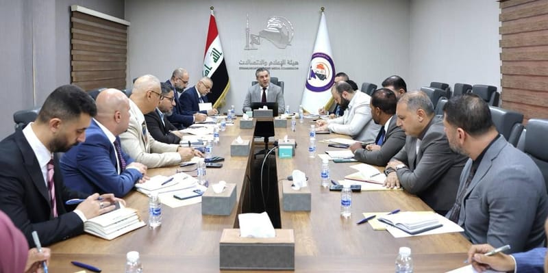 رئيس الجهاز التنفيذي لهيأة الإعلام يتابع ملفات الجيل الخامس والرخصة الرابعة وستارلنك