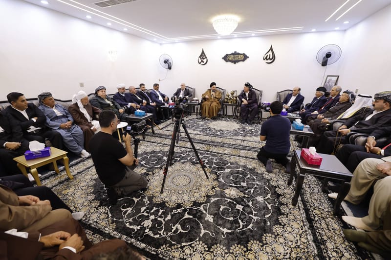 سماحة السيد الحكيم يلتقي جمعا من وجهاء أربيل في مضيف الشيخ بزيني