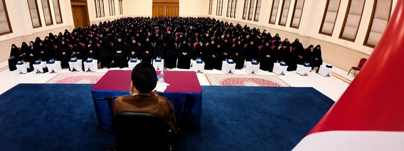سماحة السيد الحكيم يلتقي جمعا من القيادات التنظيمية النسوية في كربلاء المقدسة