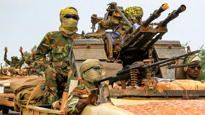 Amidst the gunfire, Voices of Peace Lead the Ranks and Defy the Rifle (Part 1/2)