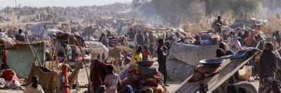 شمال دارفور: قوات الدعم السريع تشن موجة جديدة من الهجمات على مدينة الفاشر المحاصرة مستهدفة معسكر أبوشوك للنازحين مما أدى إلى سقوط عدد من القتلى والجرحى ونزوح الآلاف من المدنيين.