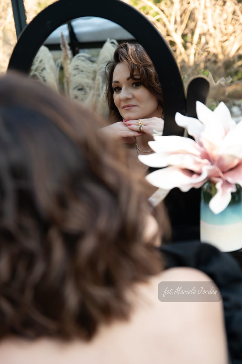 Magiczna szklarnia – kobiecość wśród zieleni