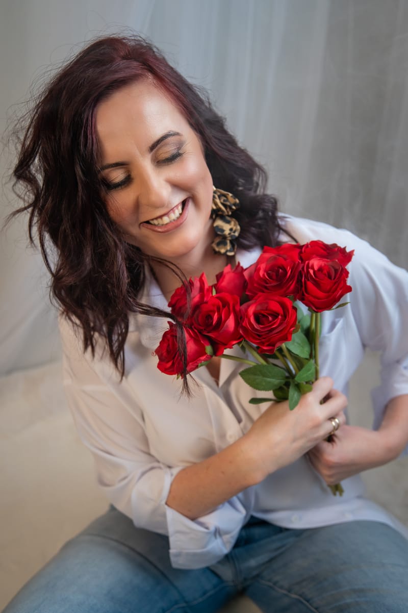 Kobiece sesje zdjęciowe w studio – odkryj swoją siłę i piękno