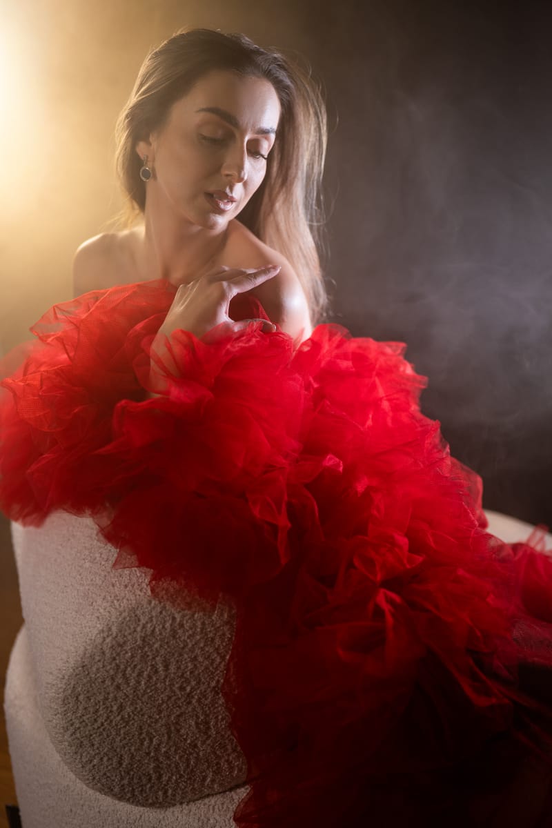 Kobiece sesje zdjęciowe w studio – odkryj swoją siłę i piękno