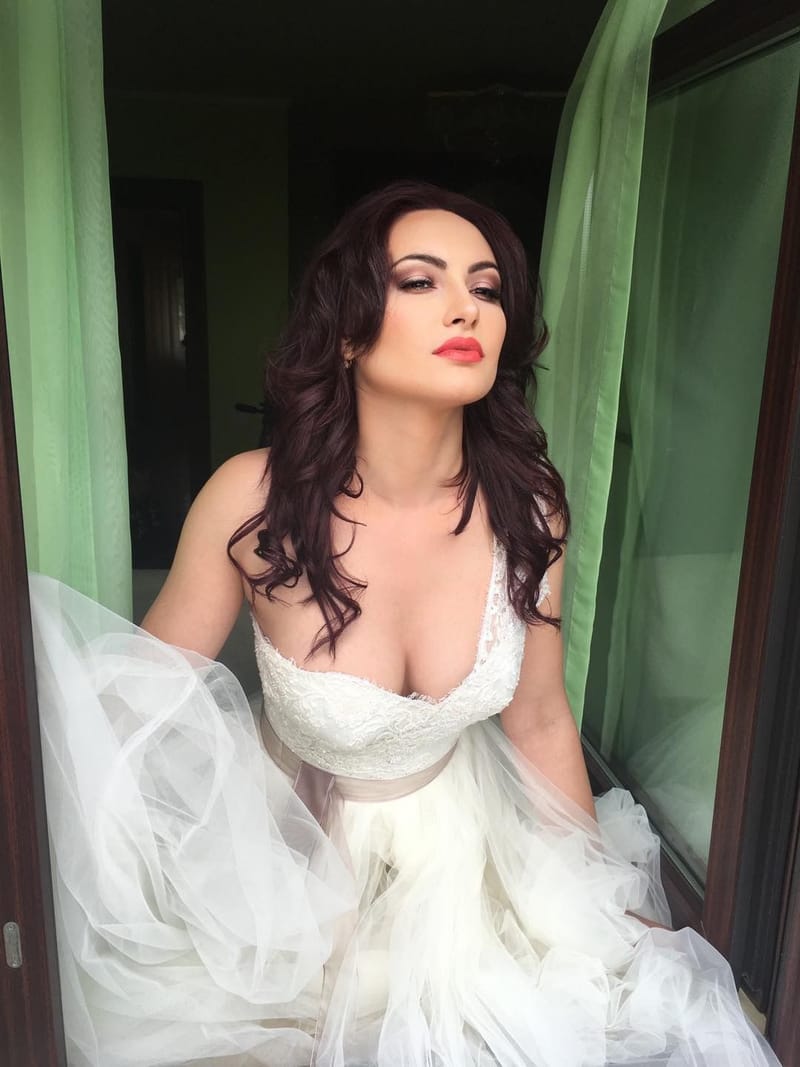 BRIDAL LOOK