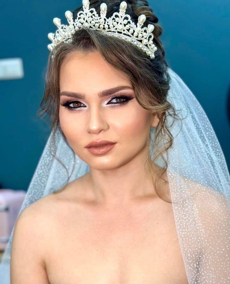 BRIDAL LOOK