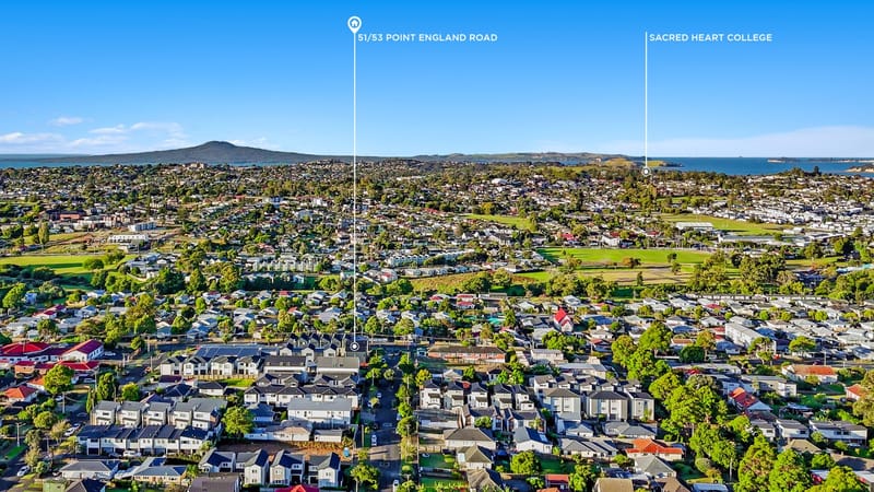 1/51 Point England Road, Point England