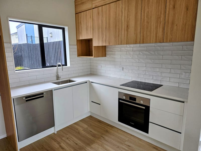 1/51 Point England Road, Point England