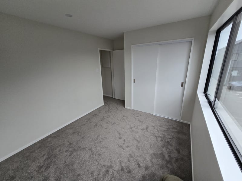 1/51 Point England Road, Point England