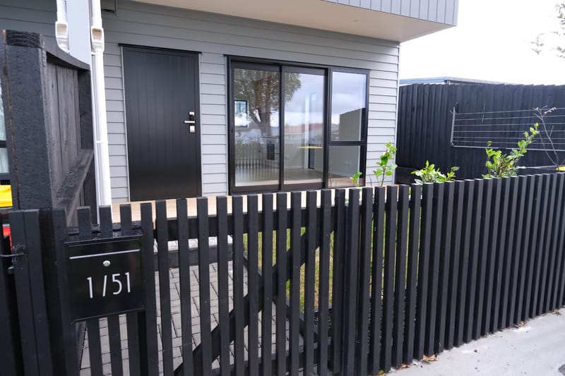 1/51 Point England Road, Point England