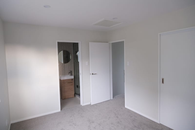 1/51 Point England Road, Point England